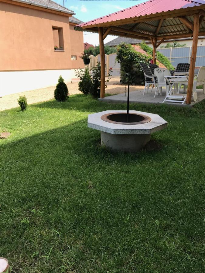 Bandi Vendeghaz Apartment Verpelet Exterior photo